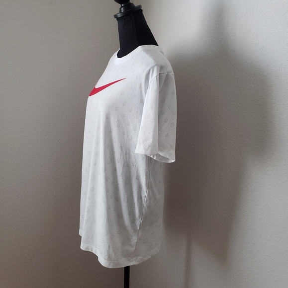 Mens Nike Dri-Fit Graphic Tee - Picture 9 of 15